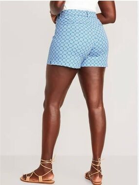 NWT Old Navy Pixie Patterned Blue White Geometric Floral 5'' Shorts Plus Size 18